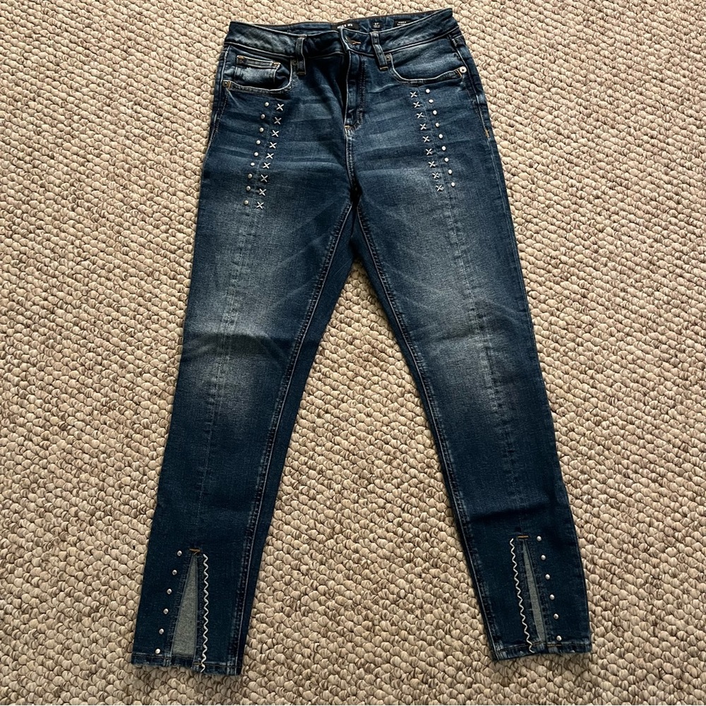 Miss Me Embroidered Skinny Jeans